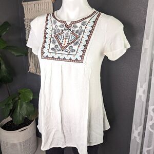 Boutique Embroidered Short Sleeve Blouse
